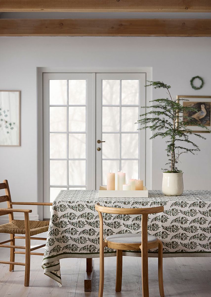 Tablecloth 150x250cm Calla Ivy