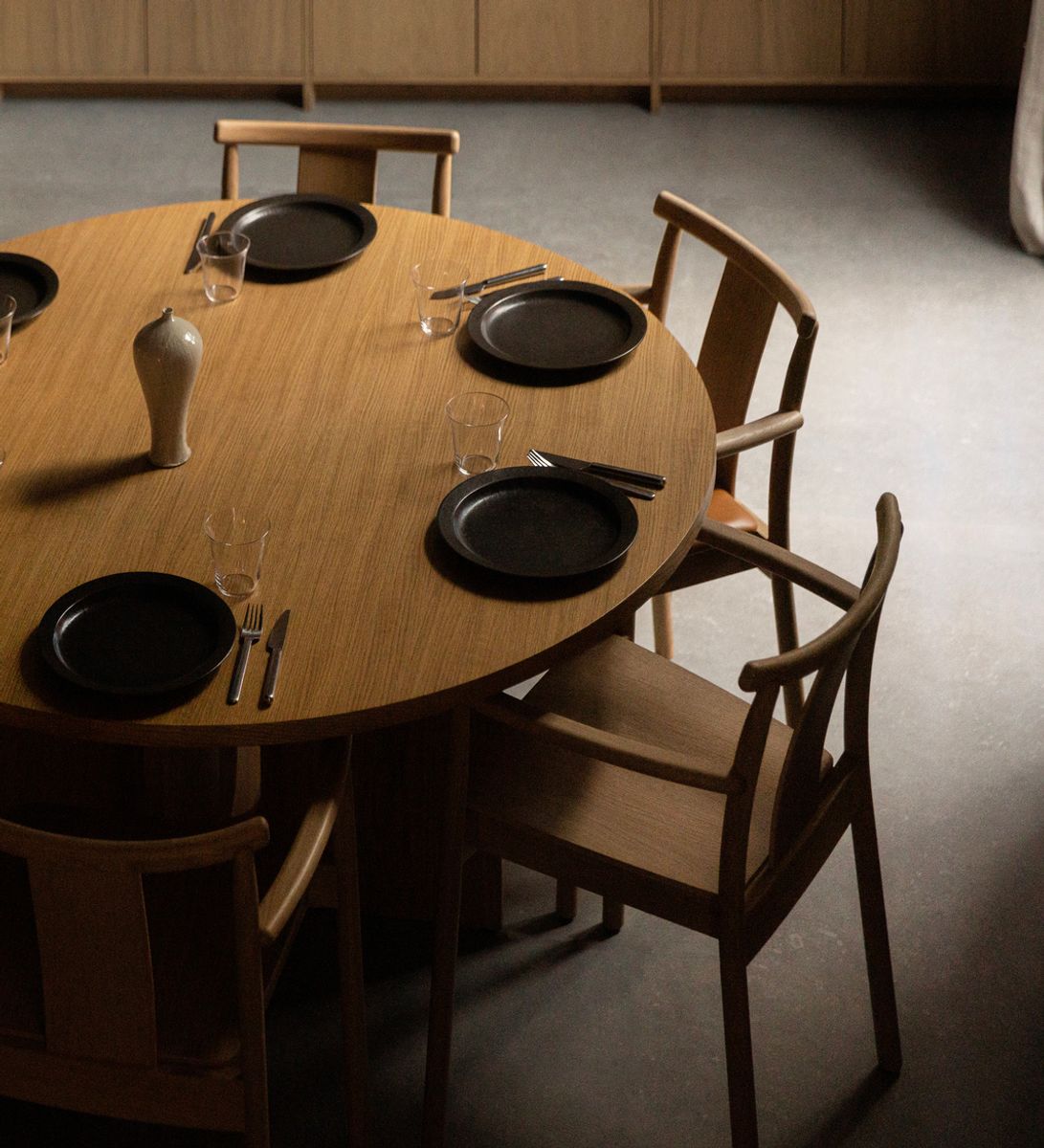 Androgyne Dining Table - Ø150