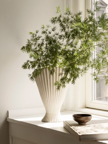 Hovedbilde Fountain Vase - H30 - Off-white