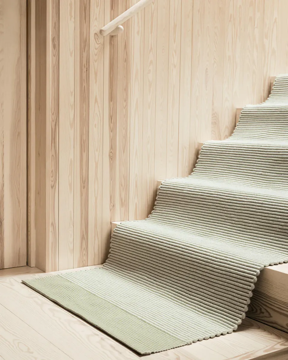 Spool rug and runner