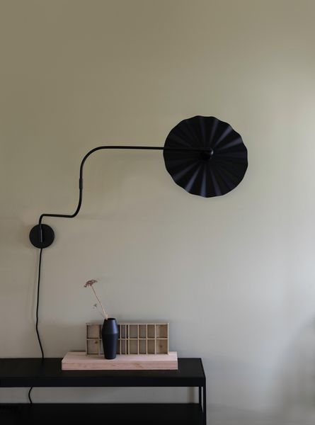 Hovedbilde Krum Vegglampe 02